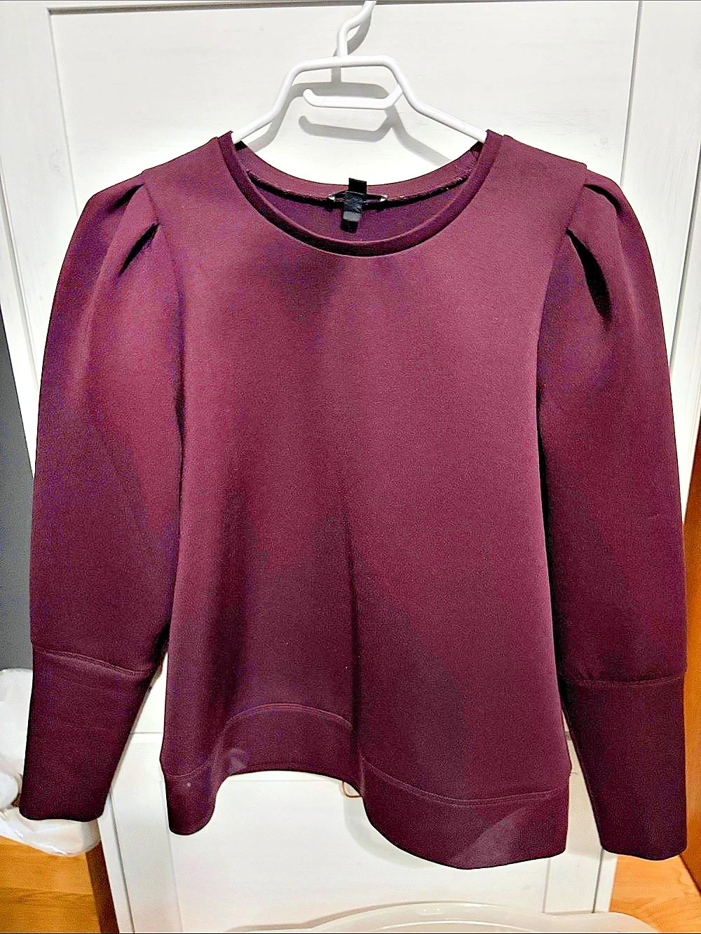 Stella and Dot Long Sleeve Puff Shoulder Top in Purple Size Medium Like New